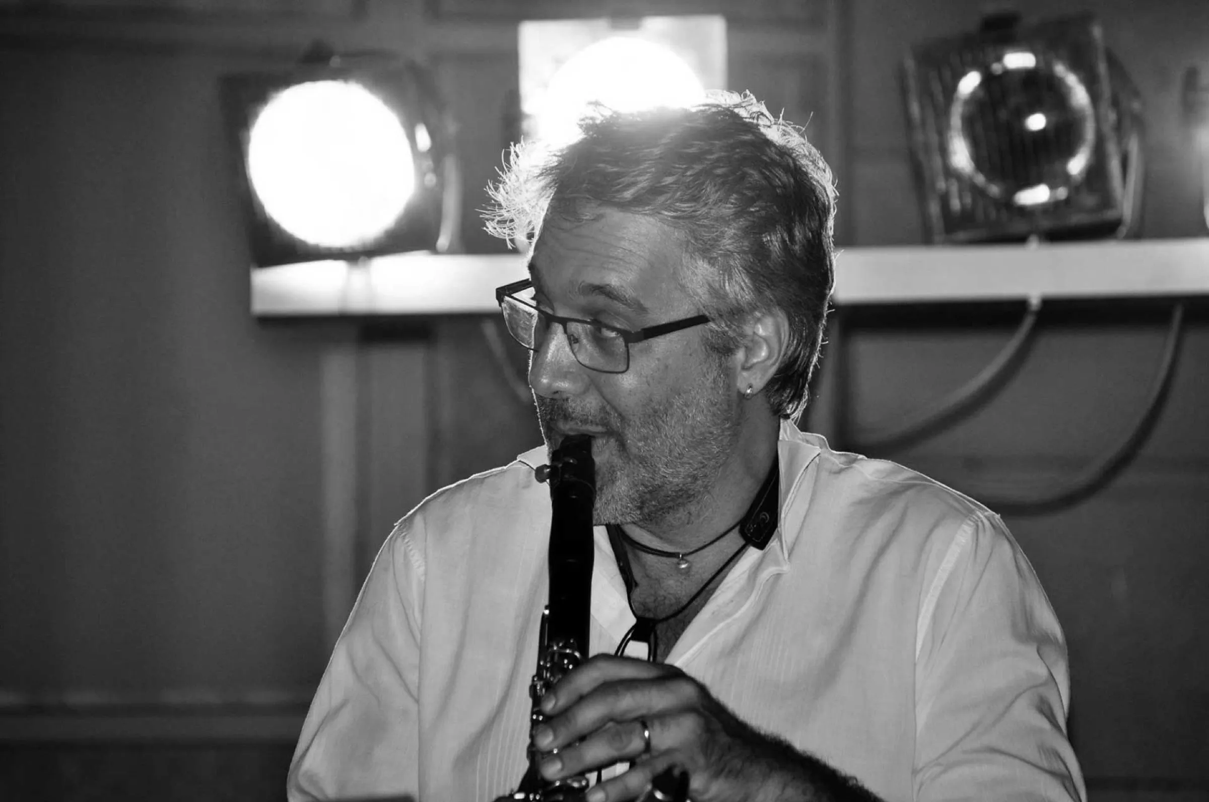 Stefano Corradi al clarinetto, sotto i riflettori