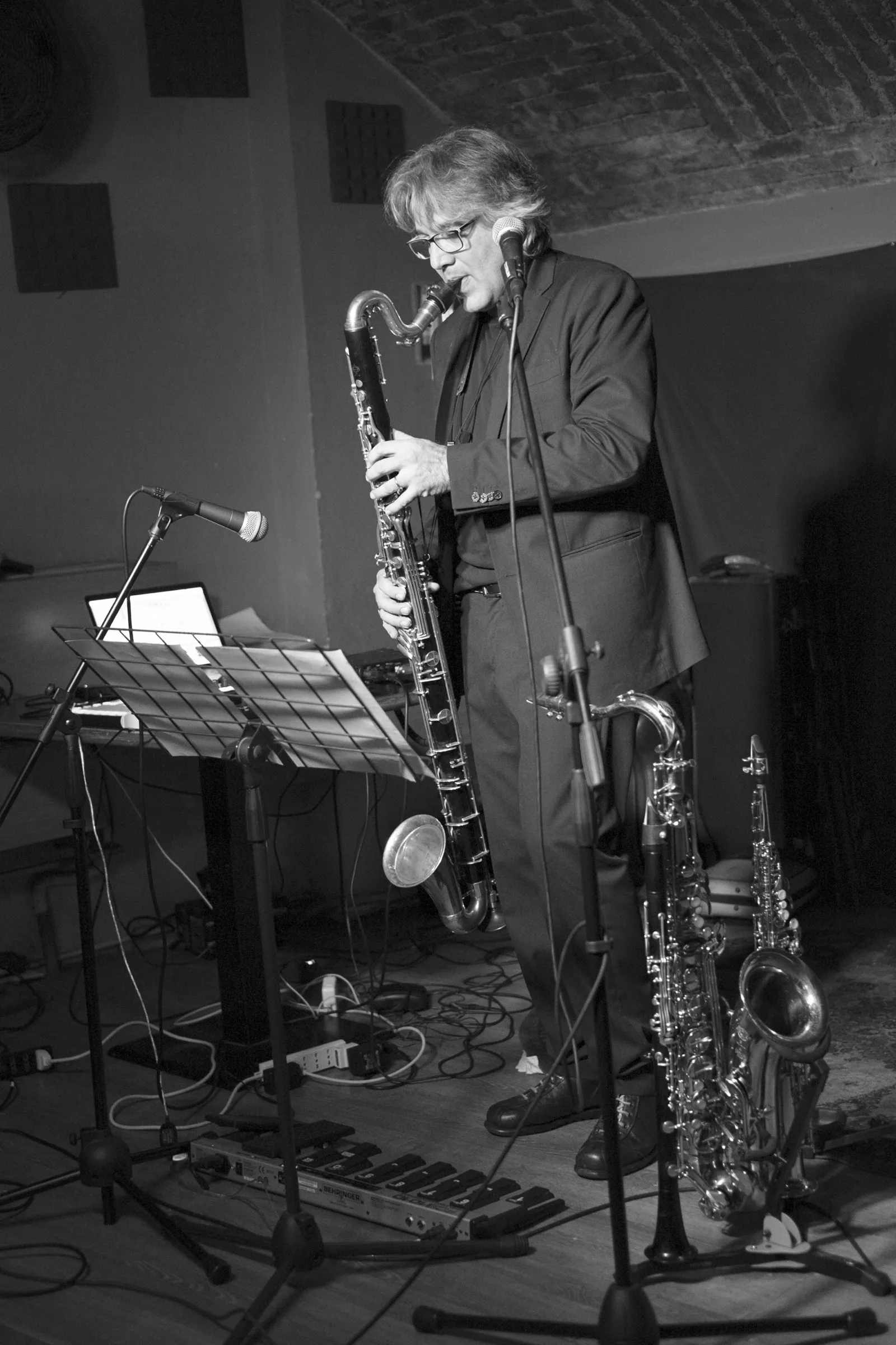 Stefano Corradi al clarinetto basso, dal vivo